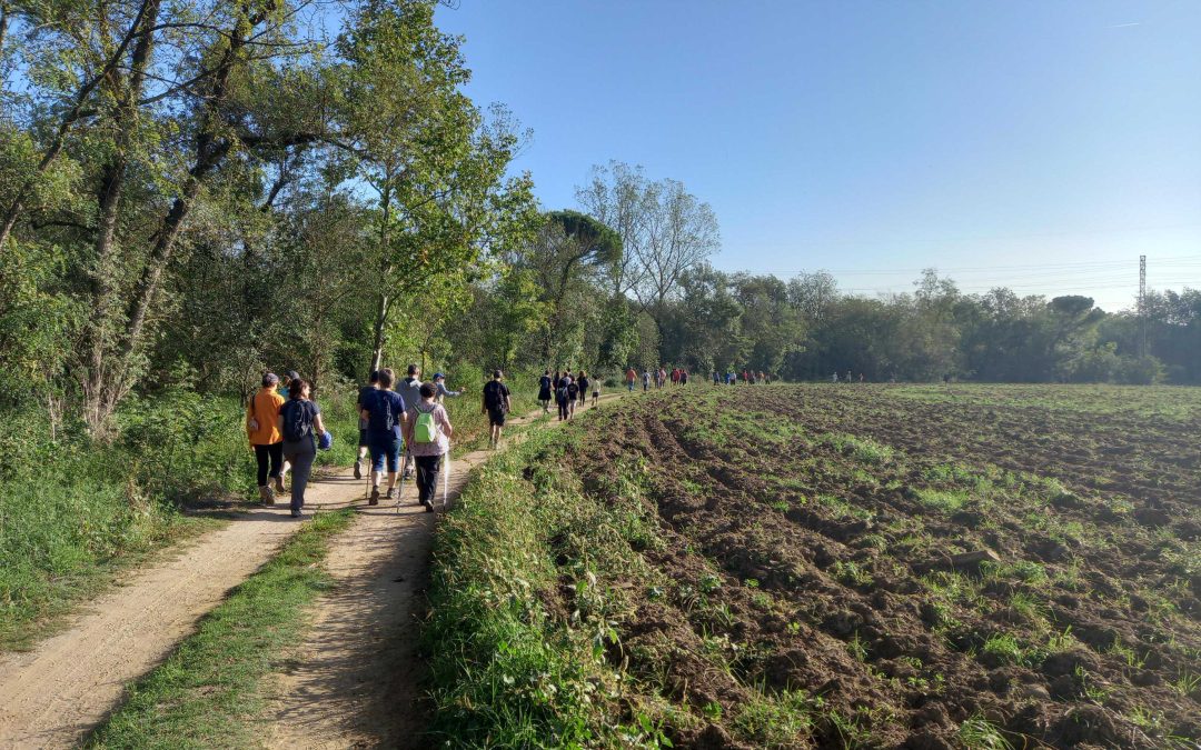 La nova edició del Senderisme Guiat al Gironès 2023 arrenca amb 11 sortides entre febrer i juny